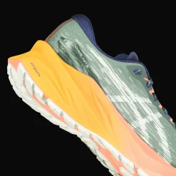 Novablast 3 Tr, Löparskor Dam