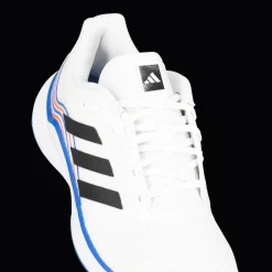 Novaflight, Hallsko, Herr