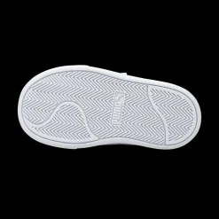 Shuffle V, Sneaker Barn