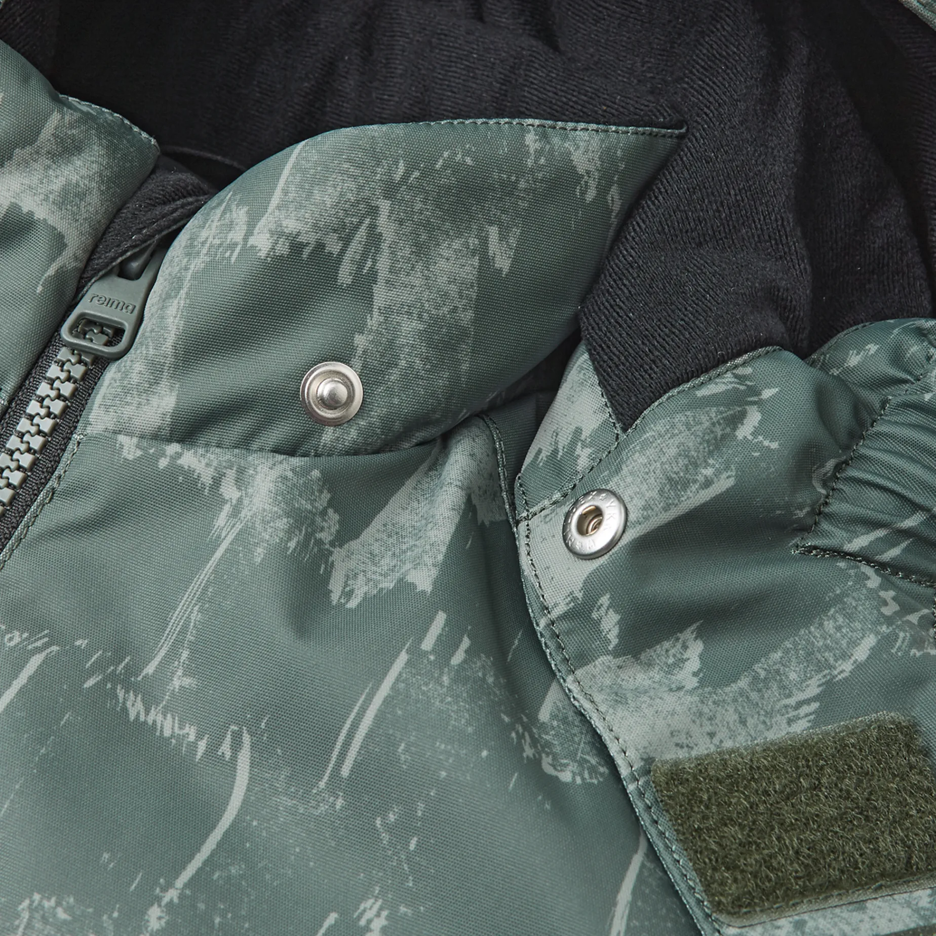 Snowstorm, Overall Barn